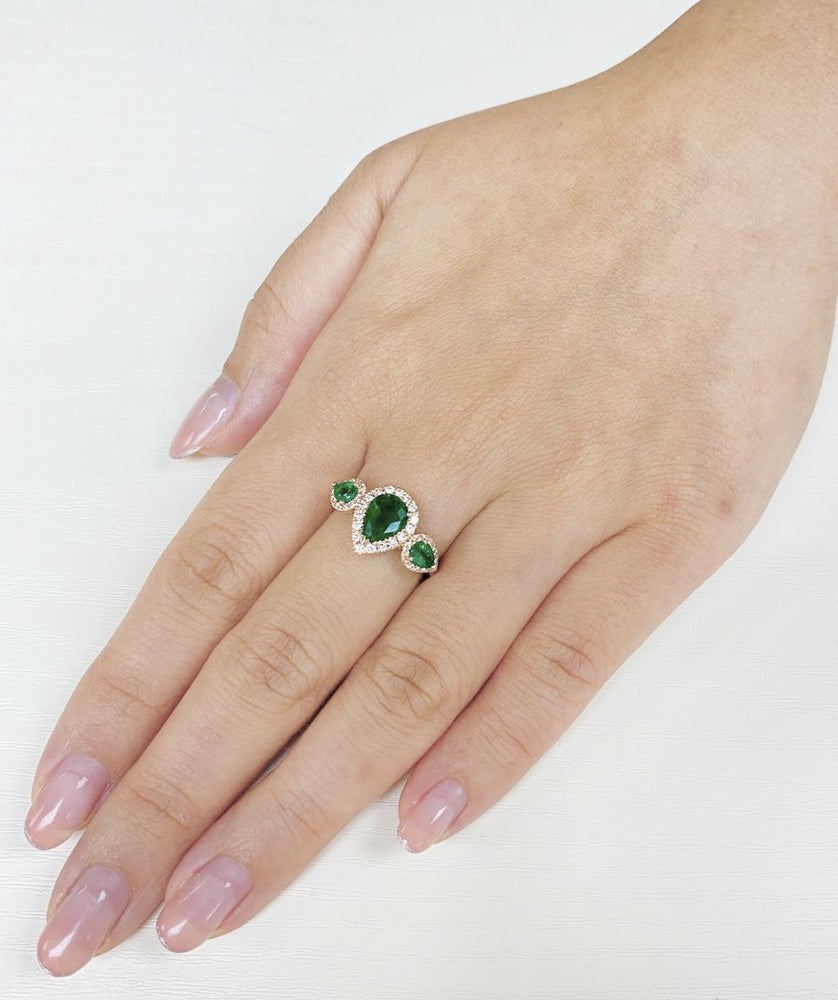 Emerald & Diamond Ring R41311