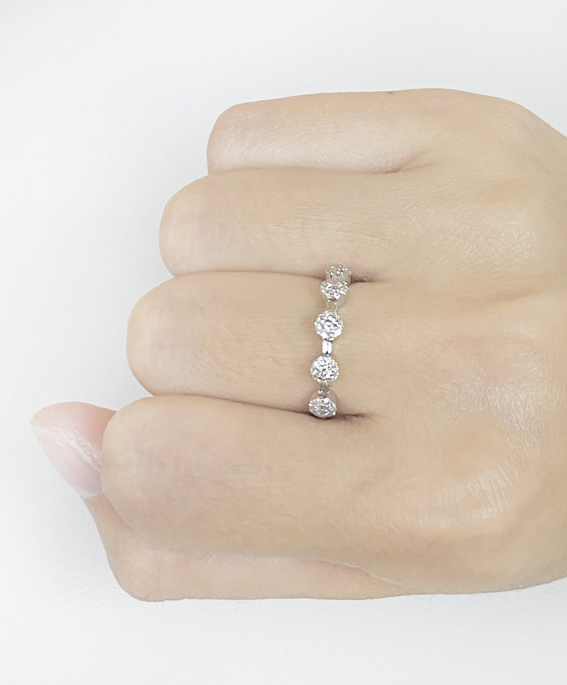 
                
                    Load image into Gallery viewer, Diamond Ring CR111W
                
            