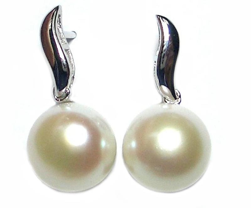 Pearl Earring E26938
