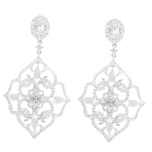 
                
                    Load image into Gallery viewer, Diamond Earrings E40704
                
            