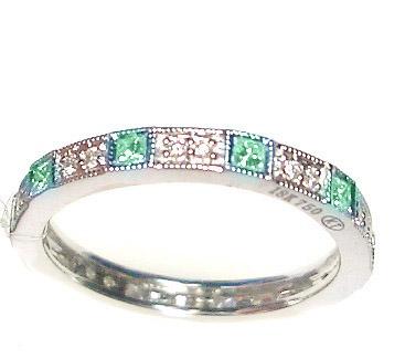 
                
                    Load image into Gallery viewer, Emerald &amp;amp; Diamond Ring R26505
                
            