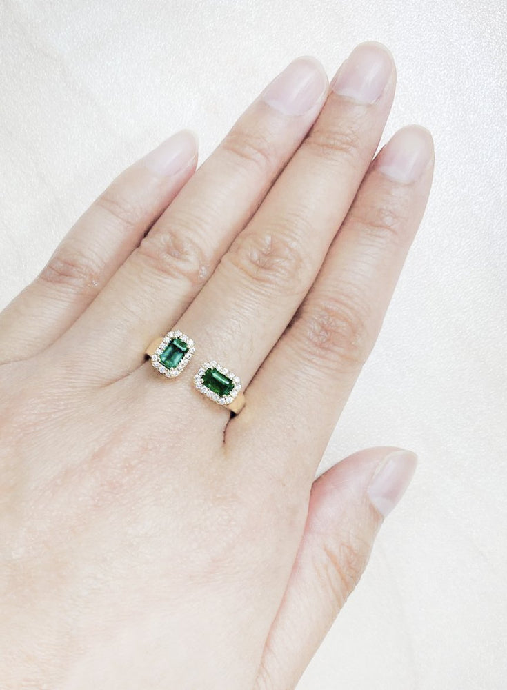( 3 x 5 mm + 4 x 6 mm ) Emerald & Diamond Ring R39744