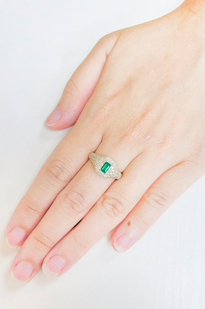
                
                    Load image into Gallery viewer, Emerald &amp;amp; Diamond Ring R41003
                
            