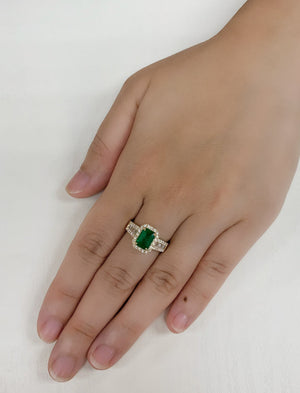 (6 x 8 mm) Emerald & Diamond Ring R41753